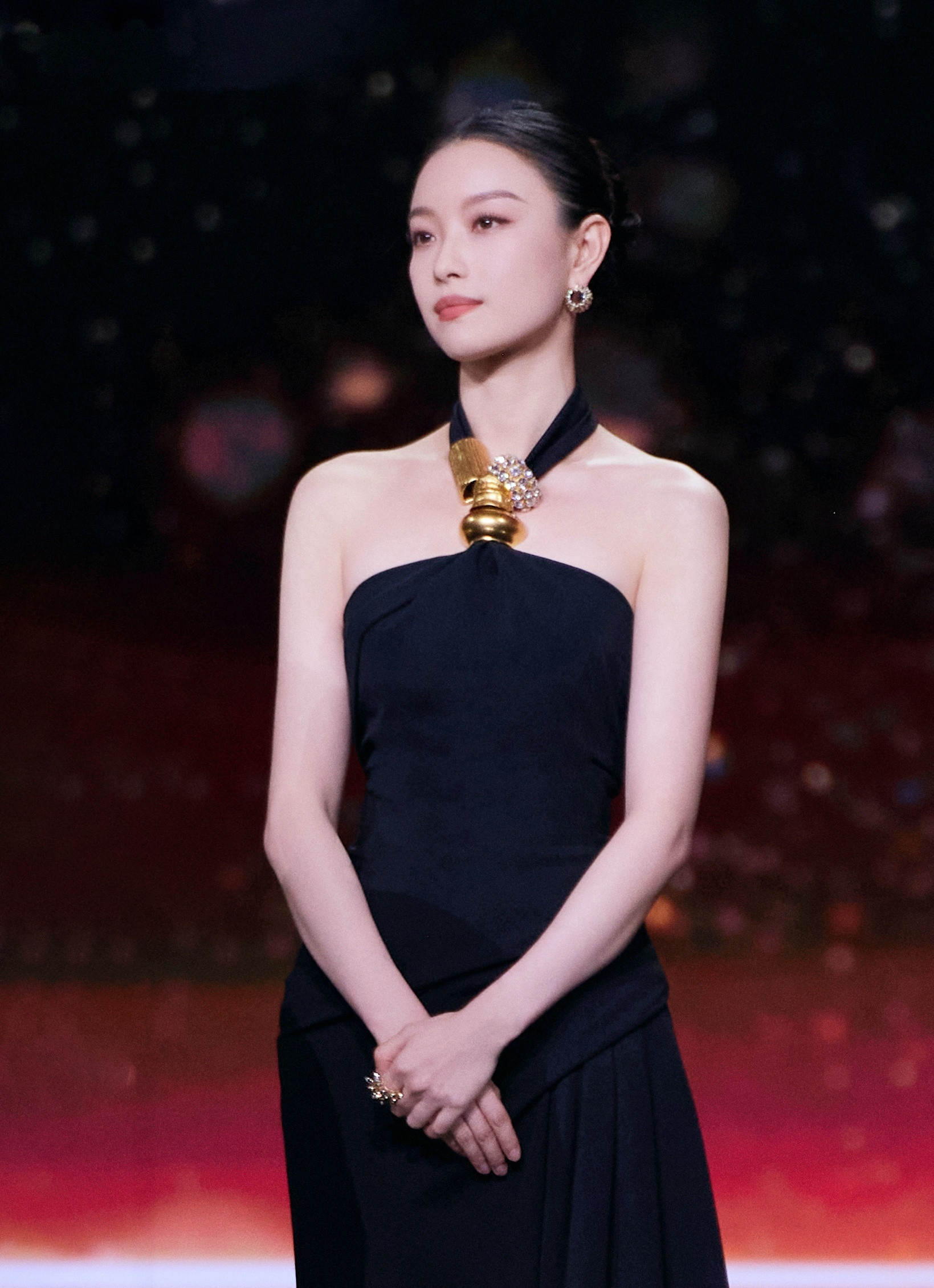 倪妮在复制粘贴的时代，你是手写的诗