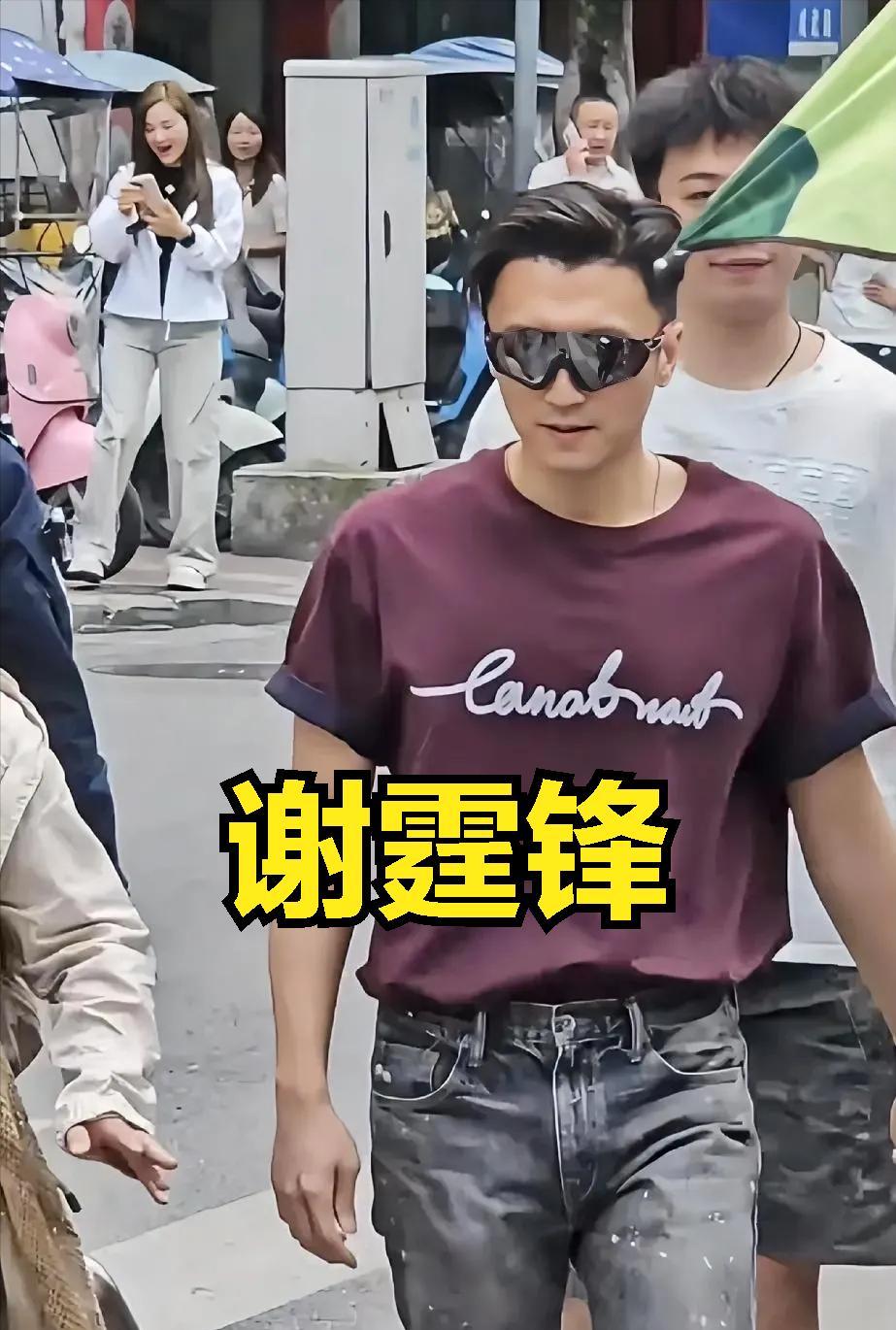 谢霆锋是怎么做到又老又年轻的？看谢霆锋的造型，尤其是油光发亮的发型，真的给人一