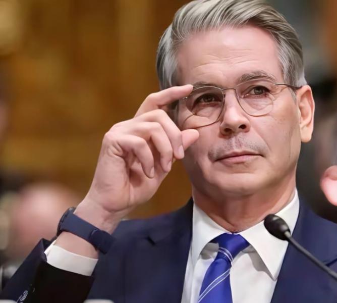 美国这脸变得，比翻书还快！前脚刚在吉隆坡谈完，笑脸相迎，说好不再加关税。后