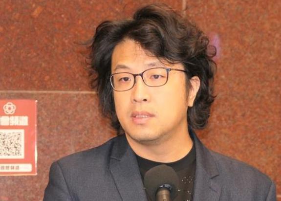 谁能想到啊！之前在国外跳得欢的“台独”顽固分子沈伯洋，这才没多久就彻底怂了！前阵