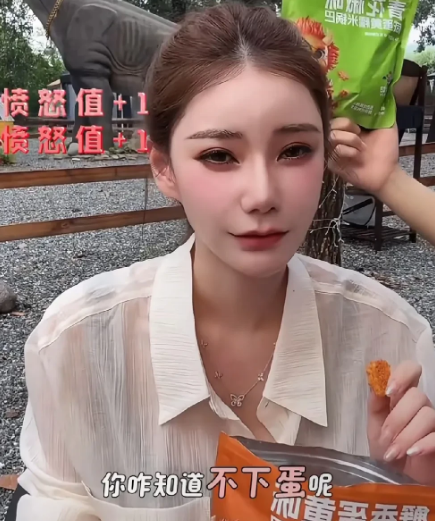 太佩服马筱梅了，狠起来，连自己都调侃！[捂脸哭]事情是这样的，汪小菲一家四口在怀柔