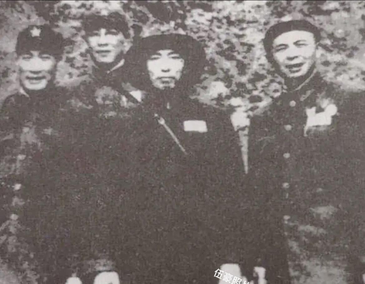 1950年，为解放西藏，中央决定由十八军担任入藏任务，于10月发起昌都战役，历时