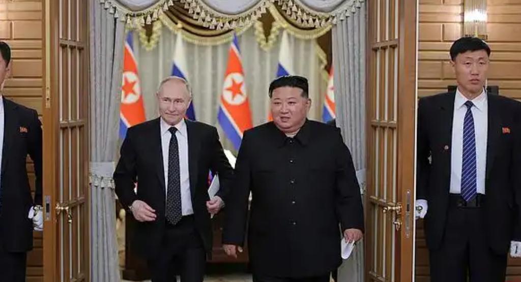 9月3日的阅兵，英国、法国、德国、加拿大、澳大利亚这些西方大国元首，一个都没来！