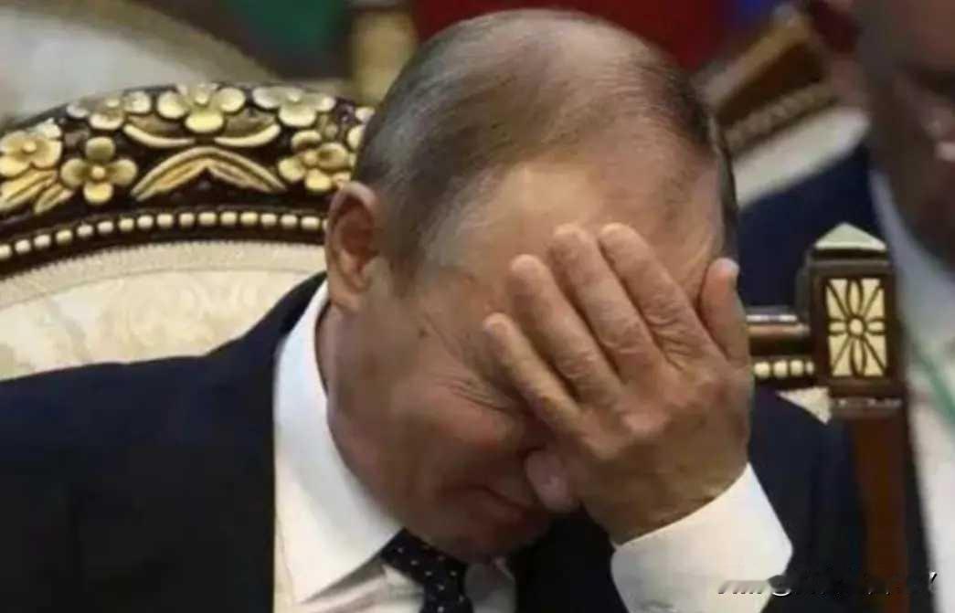 《莫斯科低头！乌克兰千架无人机直捣俄心脏，四年战局惊天逆转》【开篇】当全