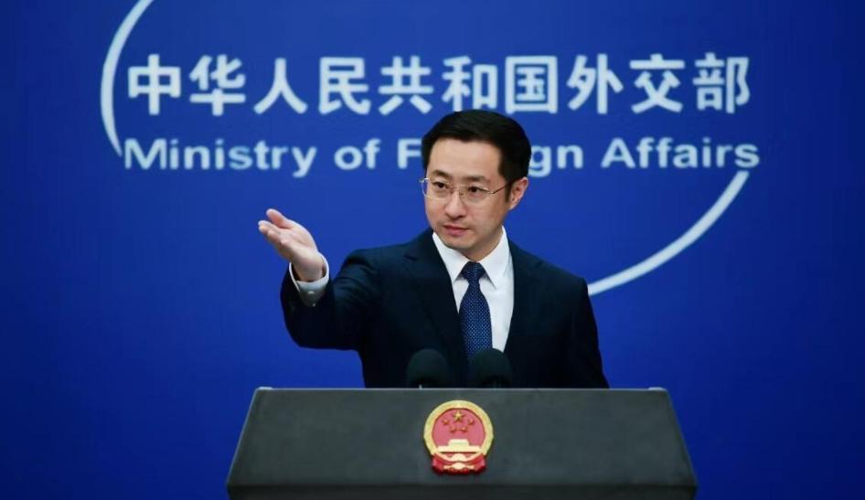 近日，中国针对台湾问题亮出三把“利剑”：不承认台当局外债、警告外部军事干预、界定