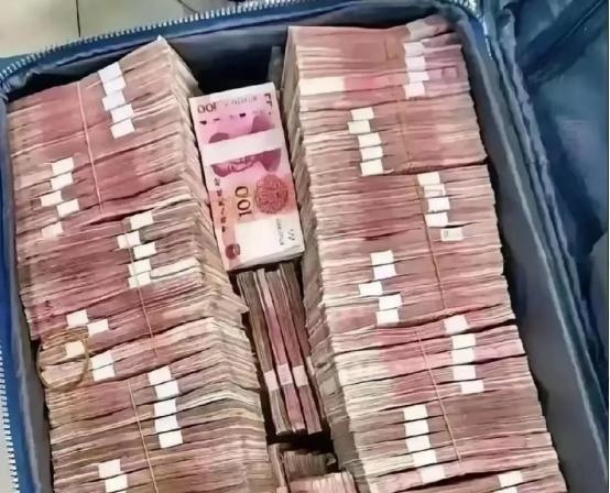 啥是洗钱？给你举个最易懂的例子：你买彩票中了800万，国家扣20%的税，到手64