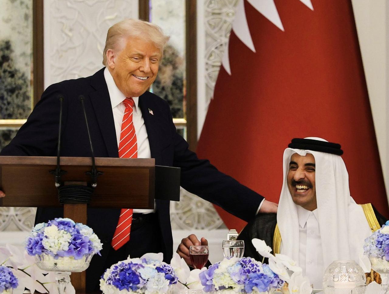 美国是真会安抚卡塔尔，跟卡塔尔签署了一份，类似于共同防御协议的协议。其中最关