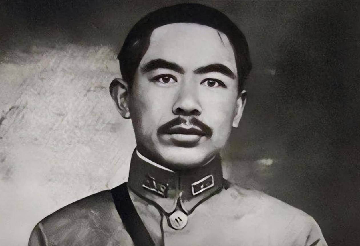 49年李克农向伟人汇报：盛世才已前往台湾，主席听完无奈长叹一声。1949年，李克