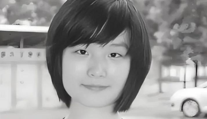 1999年，被父亲偷改志愿，湖北高考687分的女学霸错失心仪的北大，她难以接受，