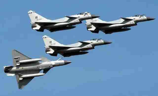 看了一圈，越南发现还是只能买阵风战机。近日，据法国媒体快报报道，目前越南和法国