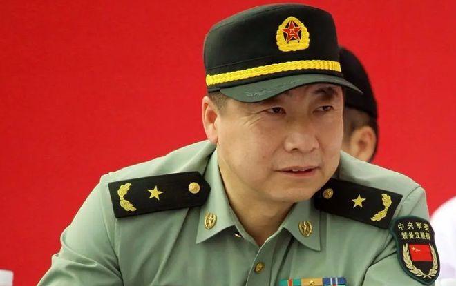 杨利伟自2008年7月晋升为少将以后，一转眼十多年过去了，他的军衔仍然是少将，还