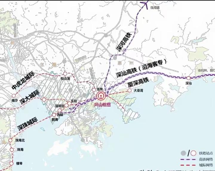 深圳规划建设坪山高铁站，将其打造为东部地区综合交通枢纽，辐射坪山、龙岗、惠阳等区