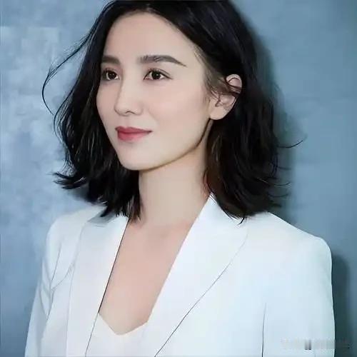 演员宋佳说：“拍摄《山花烂漫时》，导演为什么选我呢？其实在我之前他找了好几个其她