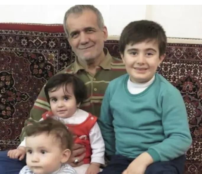 佩泽希齐扬曾是一名军医。他和同在医科大学读书的法蒂玛相恋后，步入了婚姻。婚后