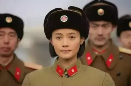 2007年，冯小刚拿着8000万投资筹拍《集结号》，邀请陈数当女主角，结果拍了5