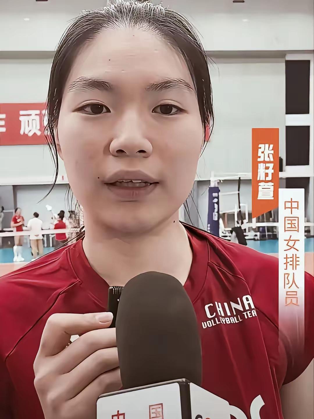 这是近十年来第一次看没有巨星的中国女排打世联赛，好多球迷趋之若鹜。蔡导执教国家