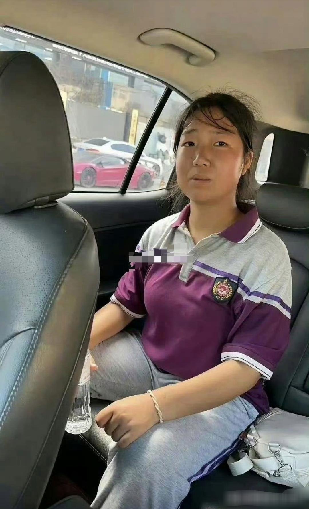 军训结束后来接妹妹放学，差点以为接错人了