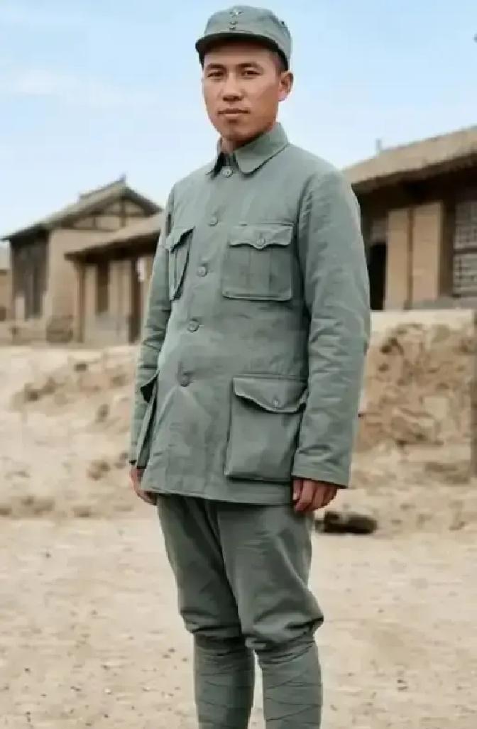 1937年，西路军参谋长李特撤到新疆，在一次紧急会议之后不见了踪影。徐向前晚年只