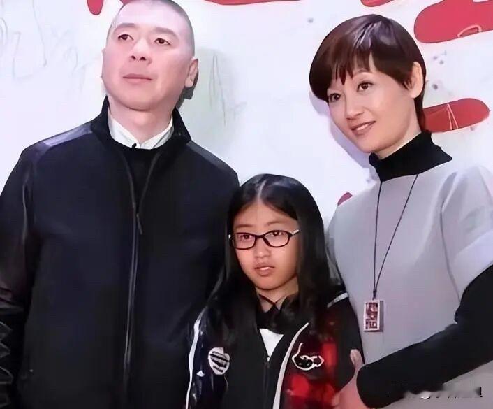 徐帆，该忍的一样没少忍，结婚这么多年，没生自己的娃，老公绯闻没断过，连前男友