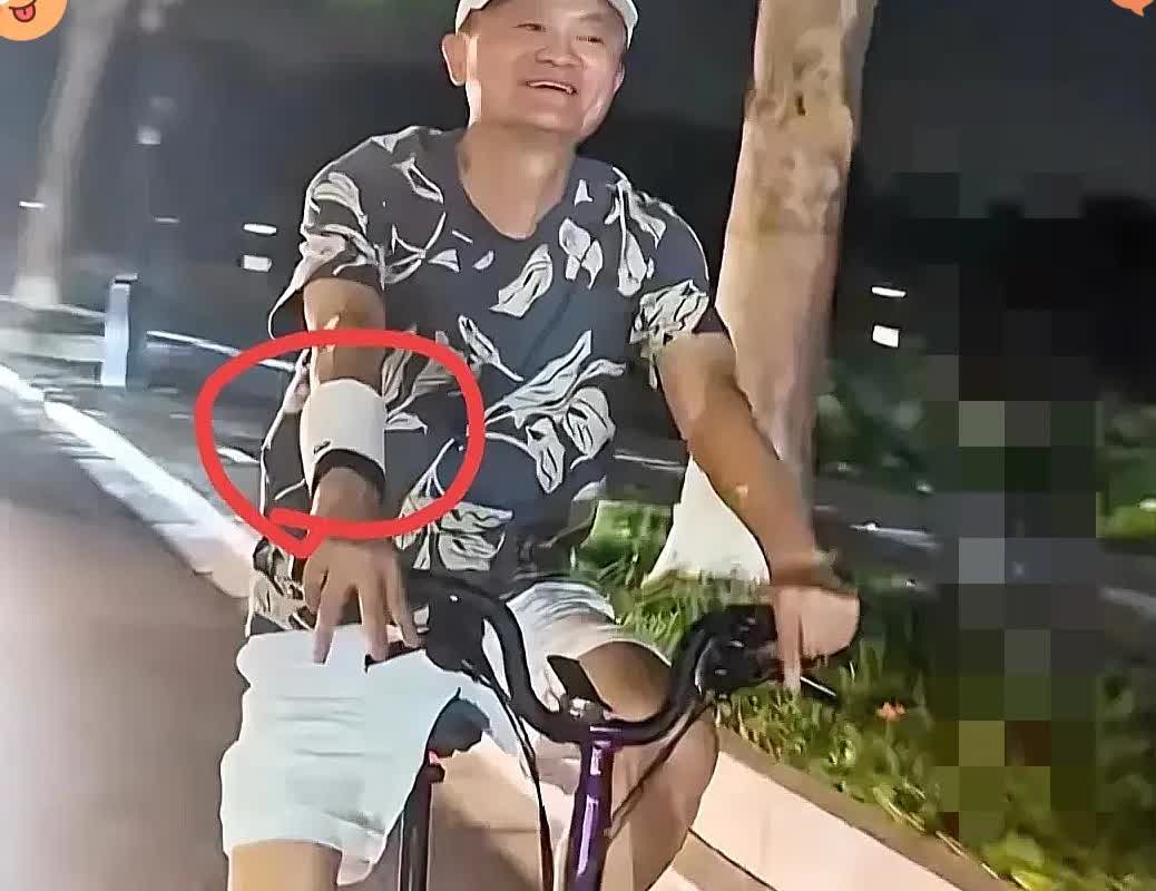 马云骑20000不到的自行车我不意外他穿1300的鬼冢虎家鞋子，我也不意外！