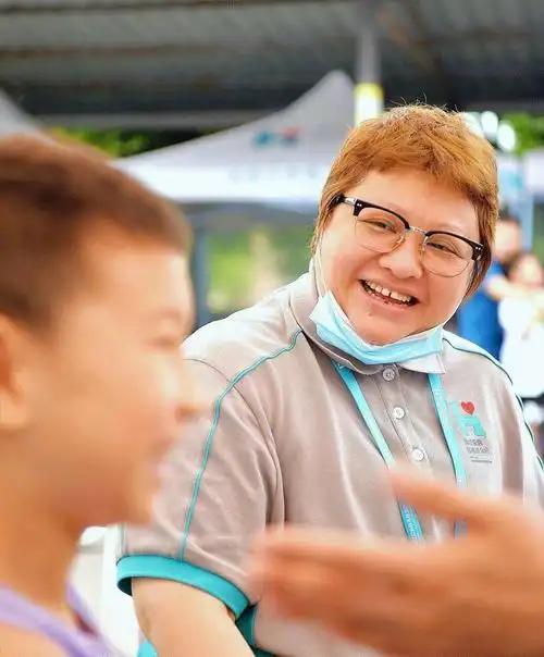 私吞上亿善款真相终于大白？官方正式宣布，54岁韩红身份迎来转变。2026年7