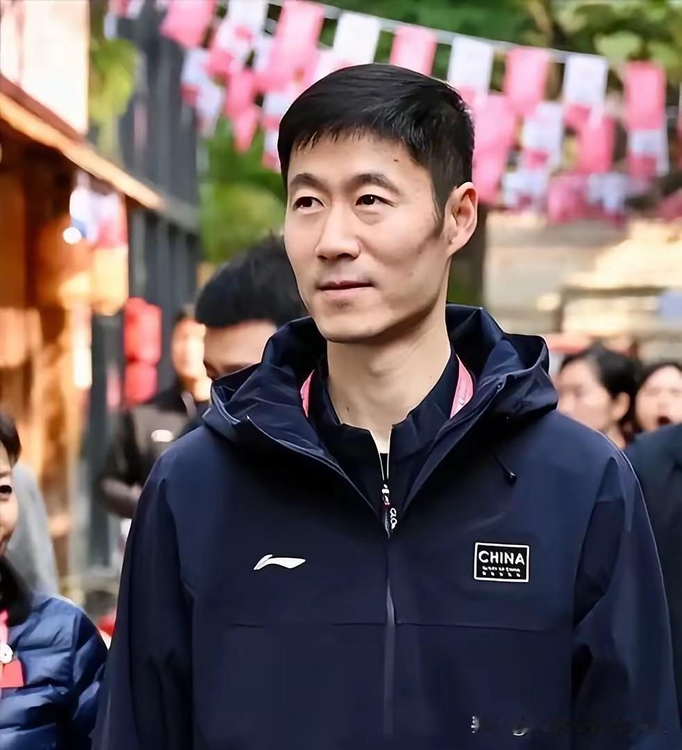 王励勤这把，太狠了孙颖莎彻底不卷了，能不打的比赛，基本上都不打了​王曼昱也开