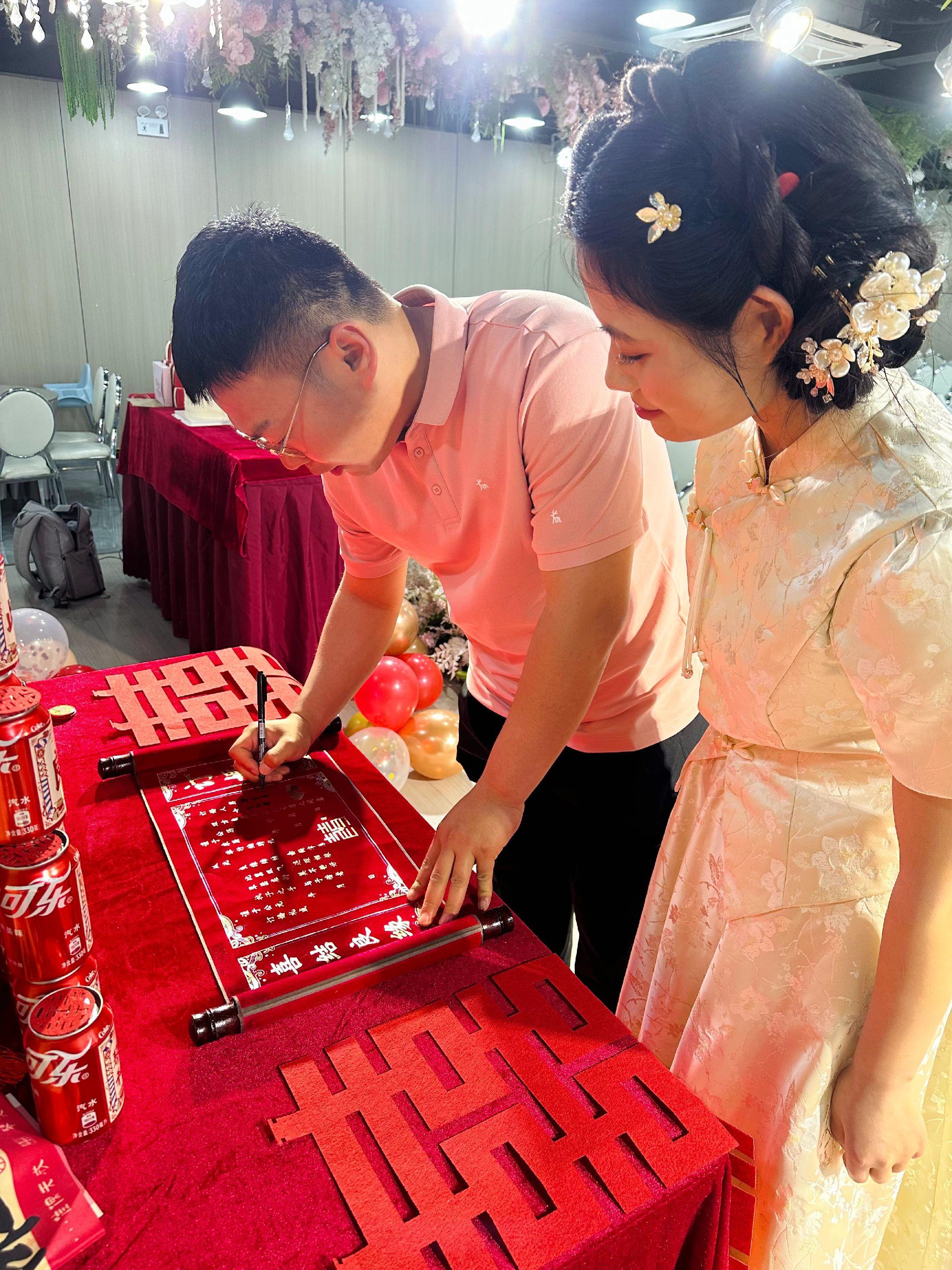 比摄影师先出图的永远是郝姐姐