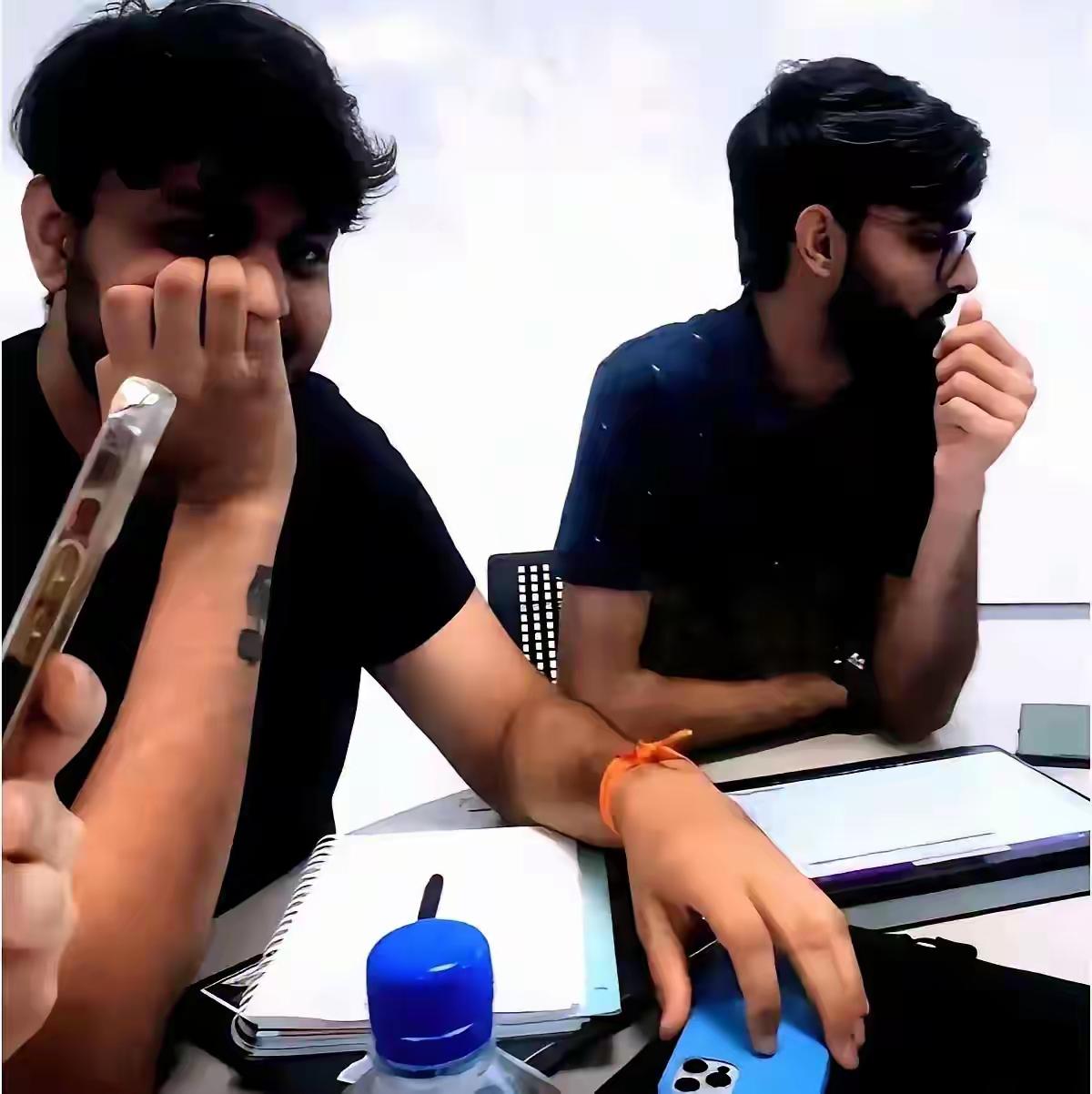 在中国的印度人开始慌了，感觉天塌了。印度籍非法移民最近，深圳出手了，打掉了3