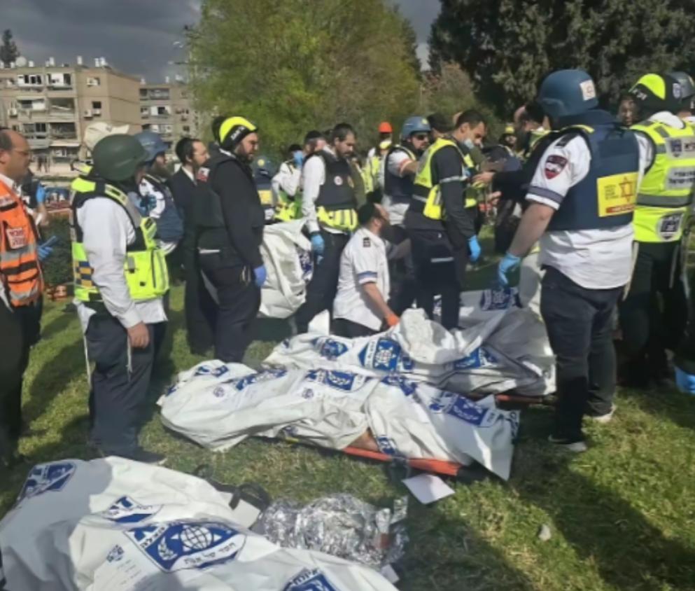 太惨烈了！目前以色列国内正在进行非常严厉的媒体管制，很多照片和视频是不允许流出去