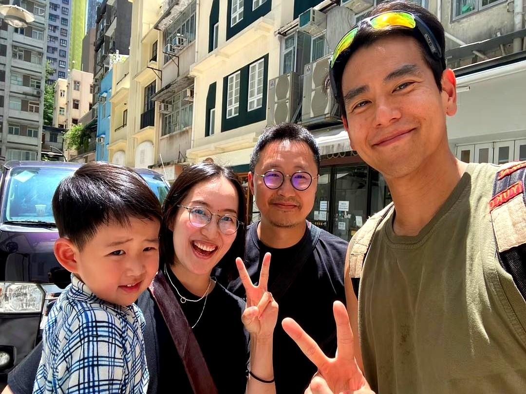 彭于晏这状态，说他43岁谁信啊？！最近有网友在匈牙利布达佩斯碰见他了，真人又