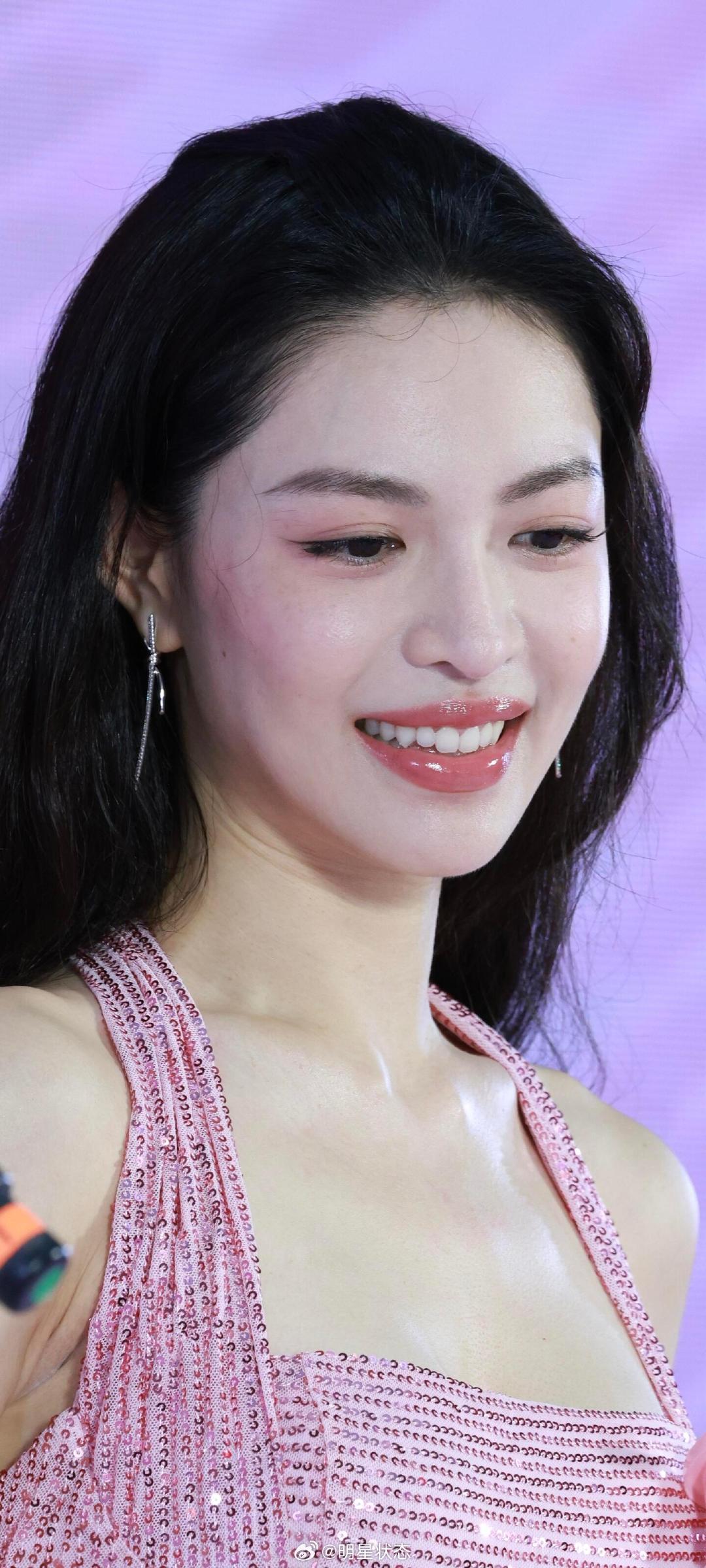 钟楚曦测方向看身材太好了​