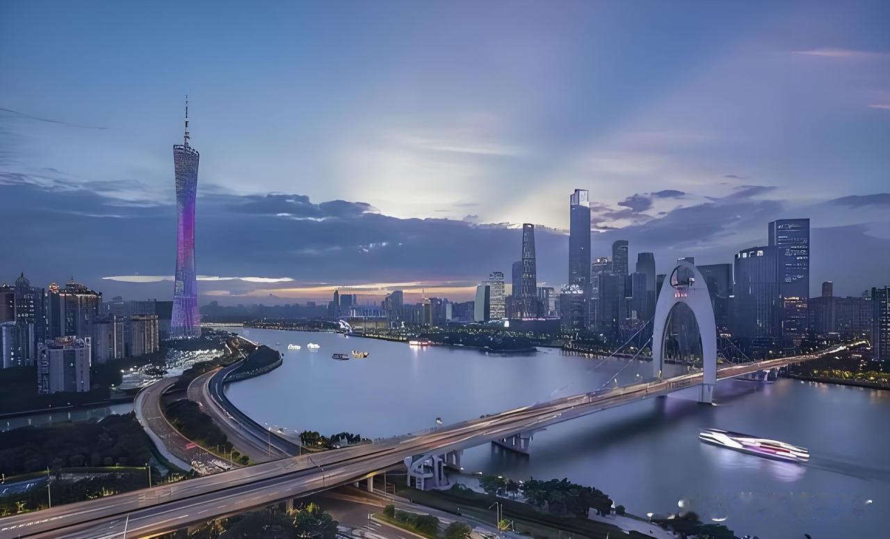 中国经济十强市：10、西安：GDP12010亿；09、济南：GDP127