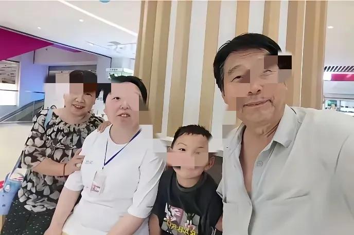 杜大娘自从亲儿子死了以后，笑的越来越开心，日子过得越来越滋润。杜大娘还真的是一个