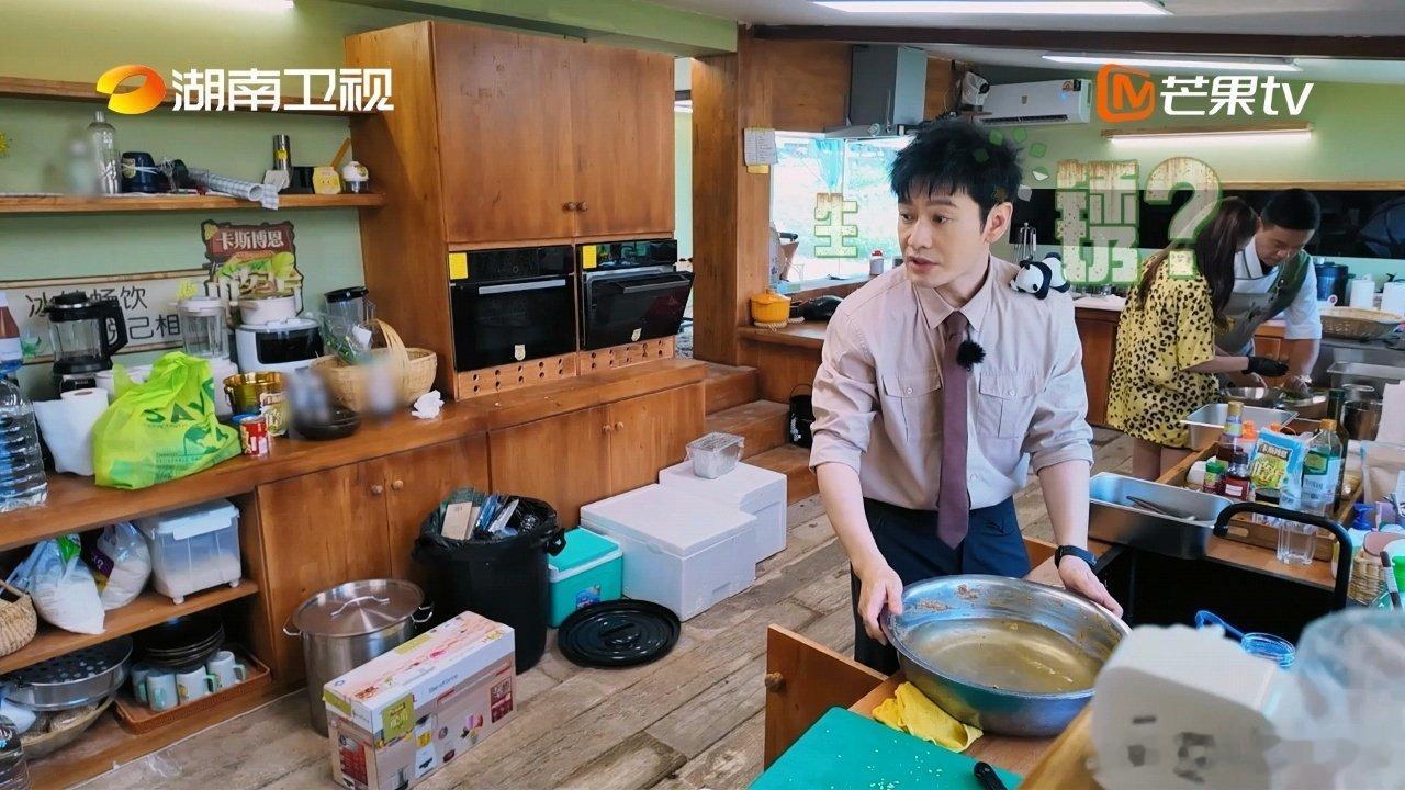 黄晓明尽说些王俊凯接不住的话黄晓明对王俊凯的预判能力也太强了，小凯刚想吐槽就被