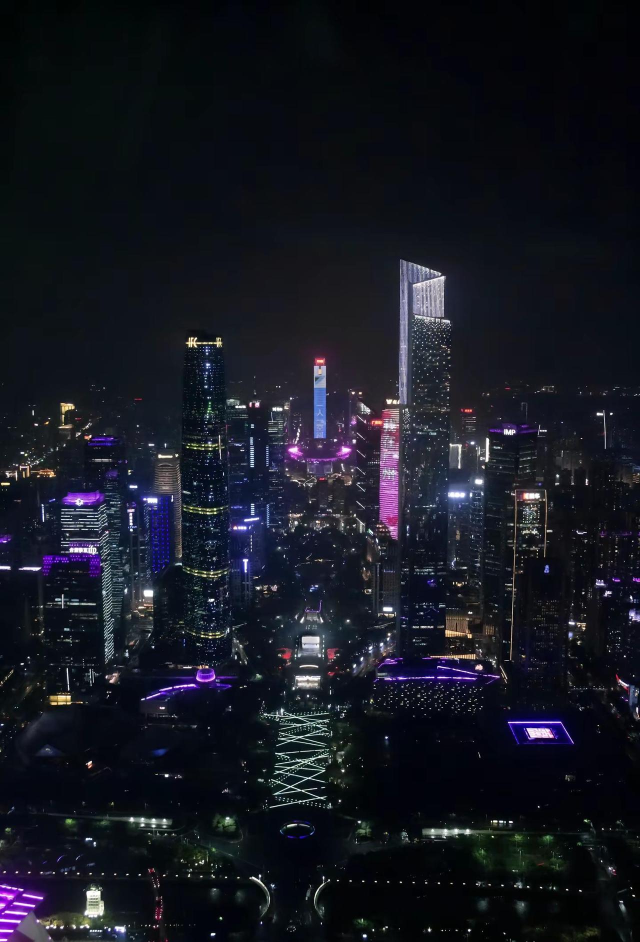 猪肝新城。广州我还会来，但下次再也不是17岁广州珠江夜景猪肝新城城市cbd夜