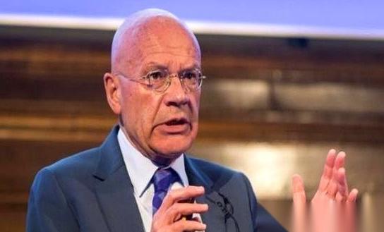 有个英国老头，研究了咱们三十年，最后扔出来一句话，直接把西方人给干懵了。他说，你