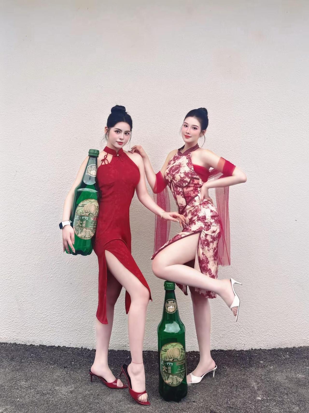 🍻。闺蜜拍照氛围感旗袍