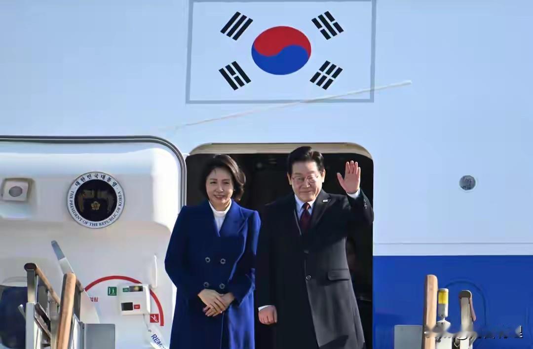 2026开门红！中国一招“关门打狗”，日本经济要崩？2026年才过三天，中国