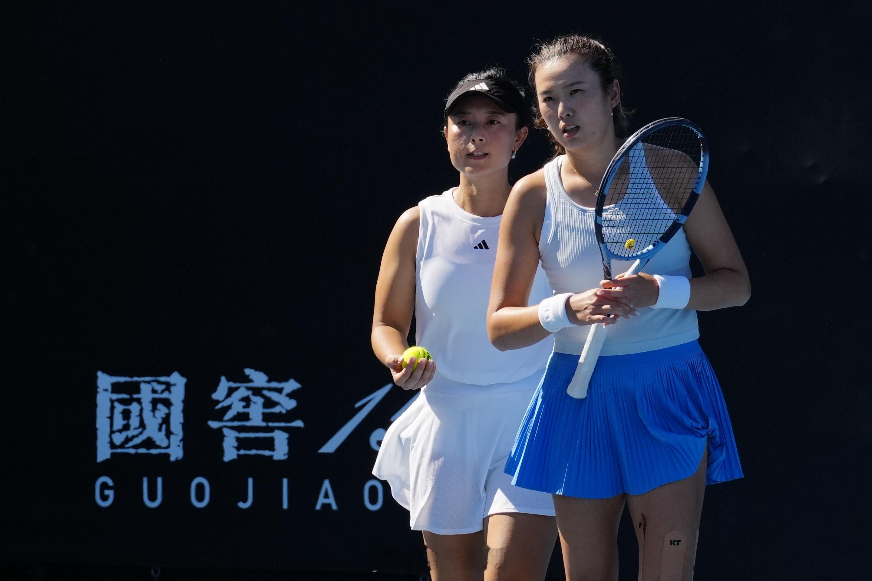 迪拜WTA1000双打首轮徐一璠🇨🇳/杨钊煊🇨🇳以2-6/1-6负于佩雷