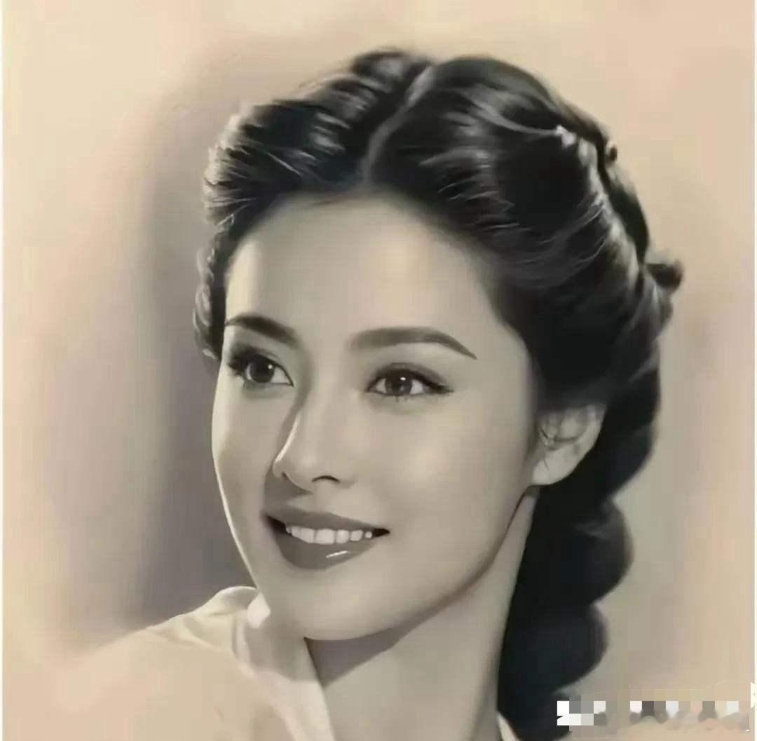 原来刘亦菲妈妈才是家族里最美的女人！​​​