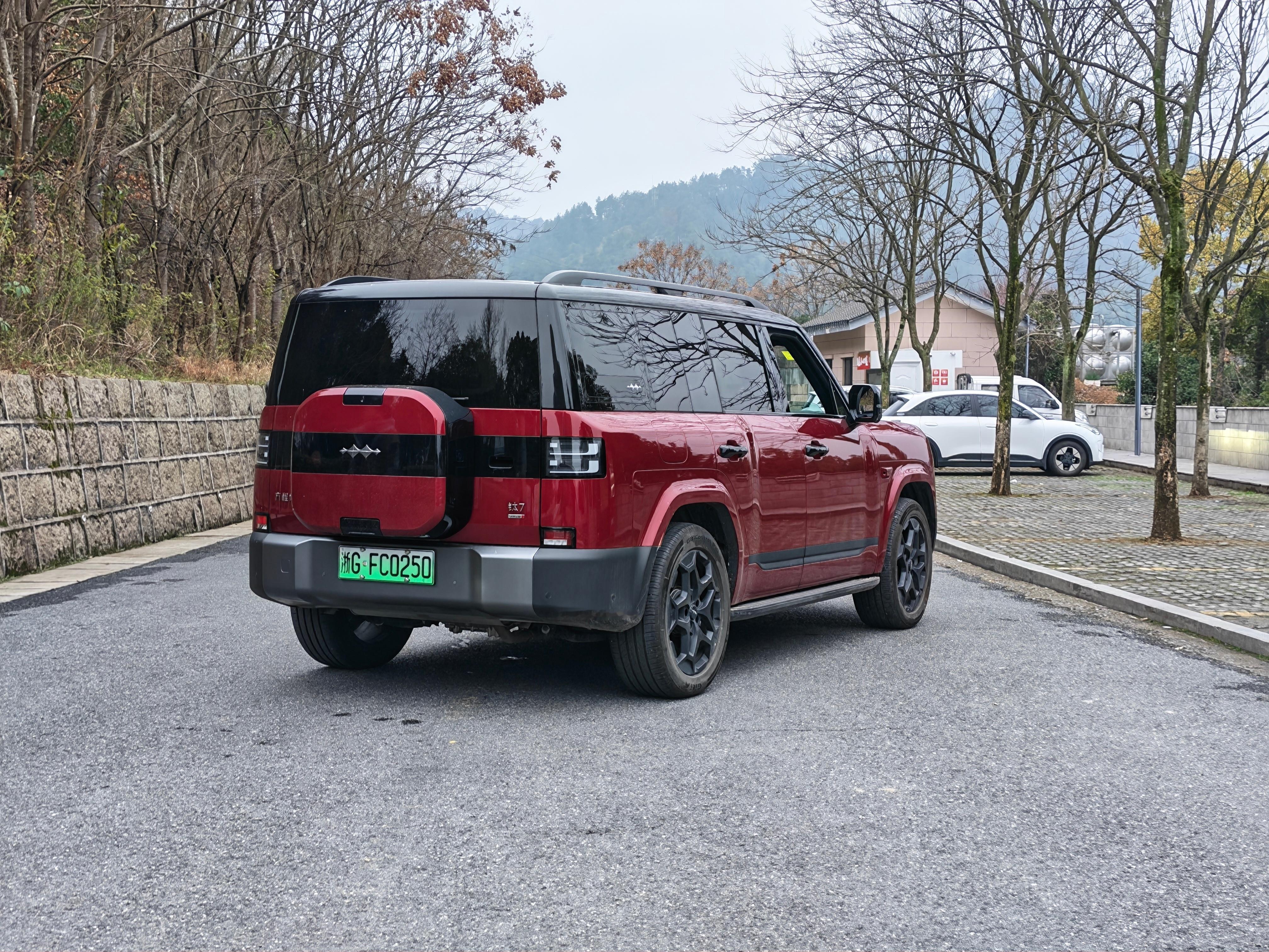 今天和表妹开着搭载天神之眼5.0的方程豹钛7寻找年味～拍了美美的图和视频，舞狮表