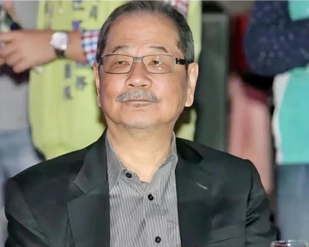 民进党当局大张旗鼓去抓吴乃仁，结果扑空了。这事十分诡异！民进党抓高安