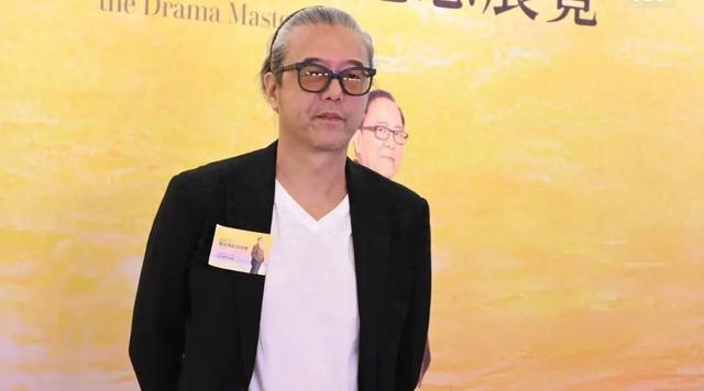 张锦程自曝离婚！和张延分开多年，20多年婚姻悄无声息落幕热搜突然炸开。港媒曝出重磅消息。张锦程亲口承
