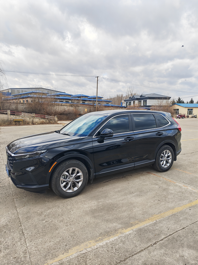 CRV用车体验用车一年半，真心建议大家想买这款车的朋友慎重，因为这款车的优缺点