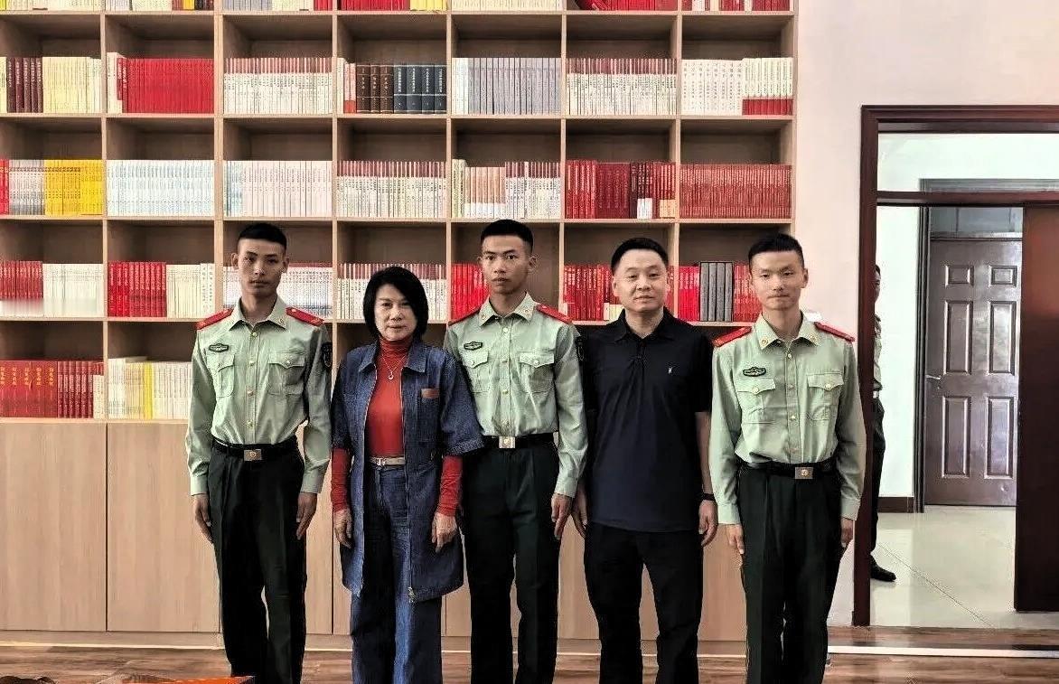 别人去边防被说作秀，董明珠远赴新疆边防，这一趟是专门来“查岗”！70岁的董明珠