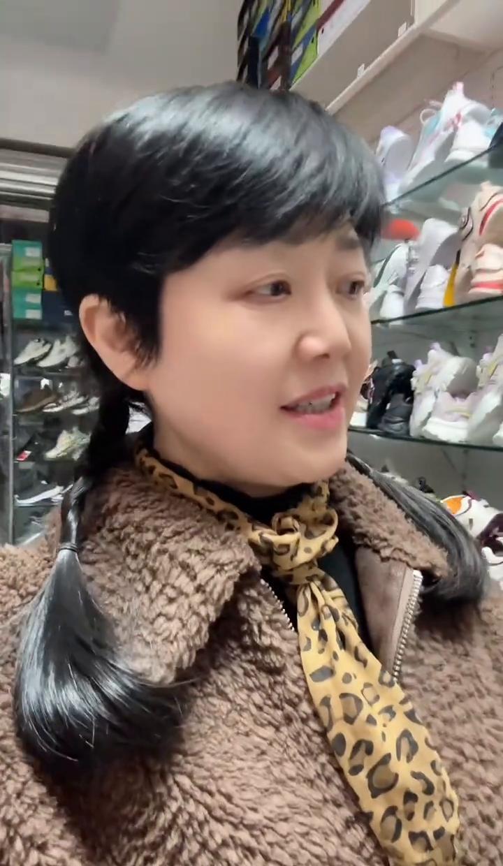 这年头，卖鞋的还搞婚介？四川简阳这家鞋店，一做就是20多年。不收钱，不收费，