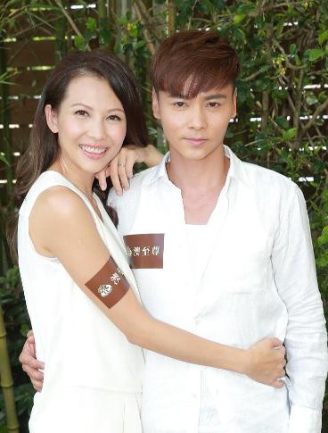 张晋这会儿肠子都悔青了吧恋爱长跑五年，结婚拖到蔡少芬主动开口。现在回头