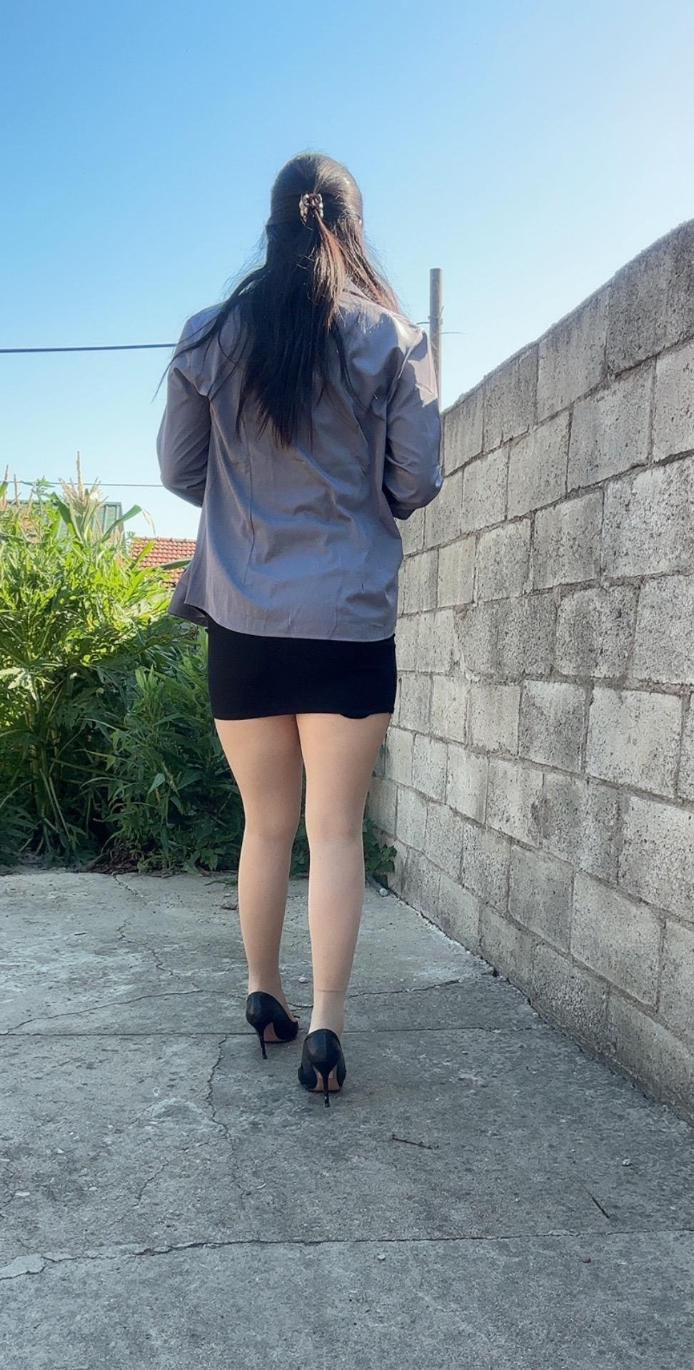 小短裙背影女神长腿姐姐