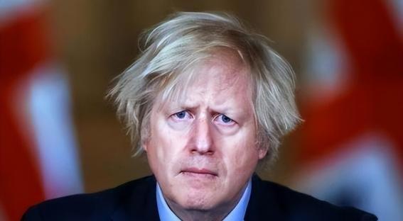 英国首相一句话，直接扔向了全世界。他曾说，中国，是世界三大强国之一。这话不是私下