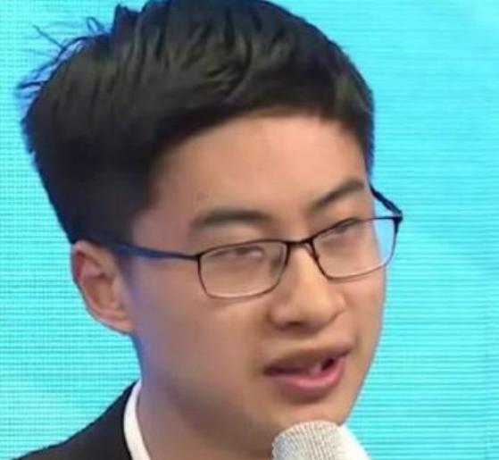 为何要和美国干到底？不夸张的说，如果不干到底，那我们的下一代就“完了”！就连清华